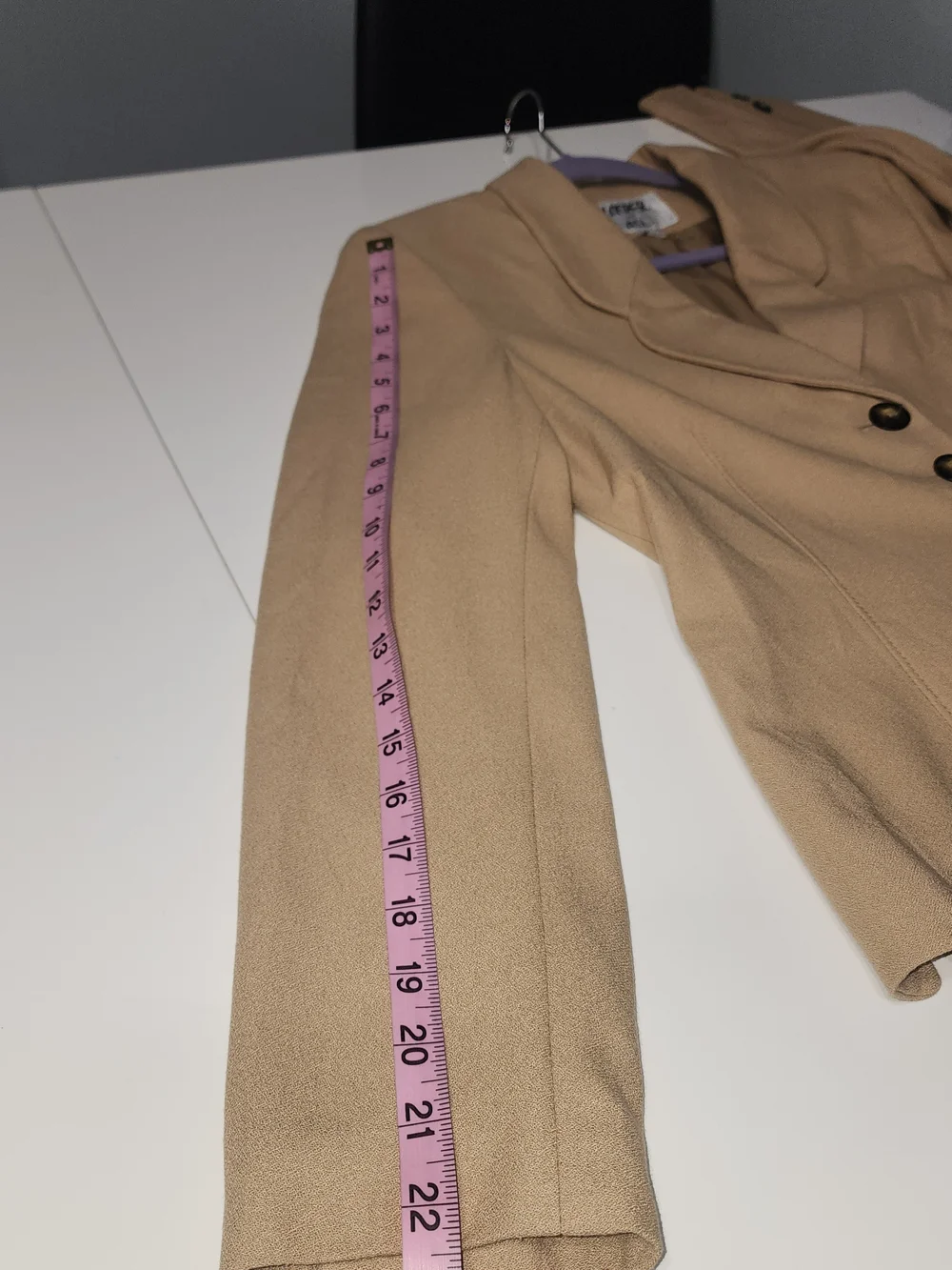 Kasper Women's Beige Notch-Collar Blazer with Three Buttons Corpcore Old Money